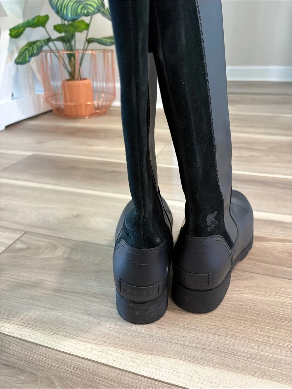 Sorel tall black boots size 5